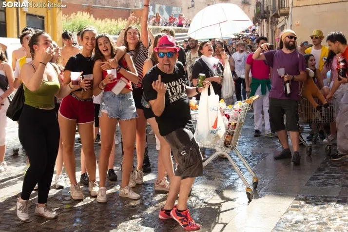 Multitudinaria bajada a Las Bailas 