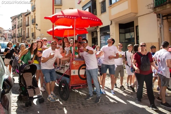 Multitudinaria bajada a Las Bailas 