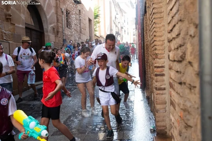 Multitudinaria bajada a Las Bailas 