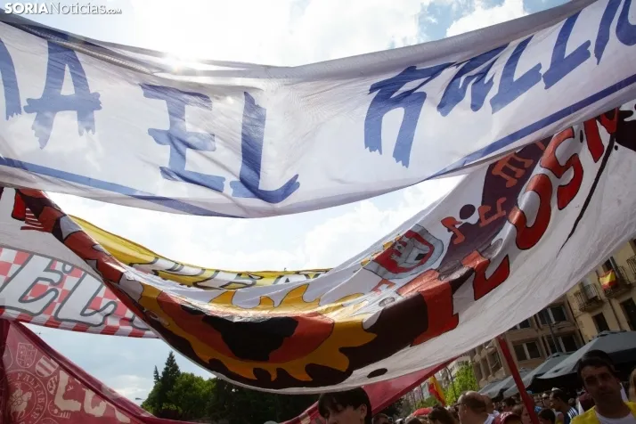 Multitudinaria bajada a Las Bailas 