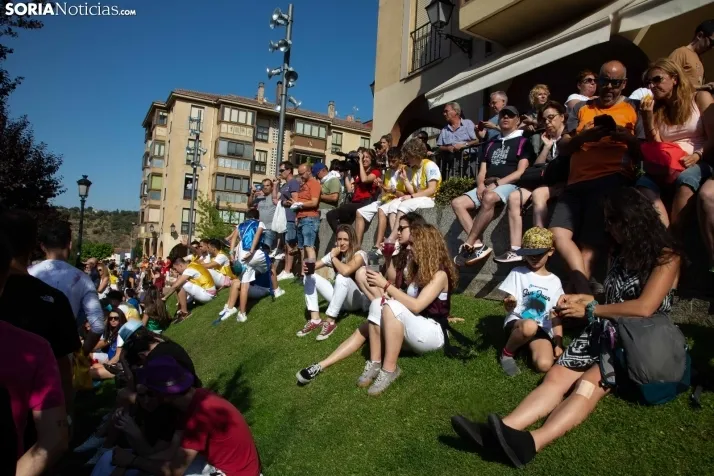 Multitudinaria bajada a Las Bailas 