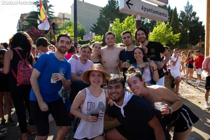 Multitudinaria bajada a Las Bailas 
