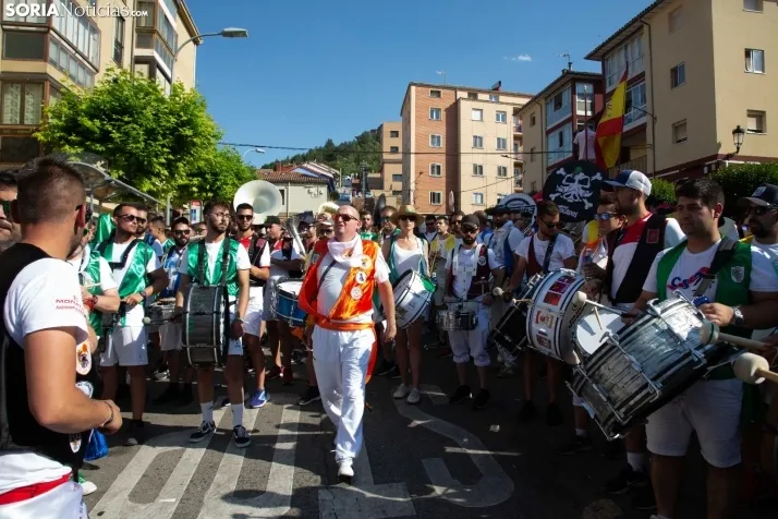 Multitudinaria bajada a Las Bailas 