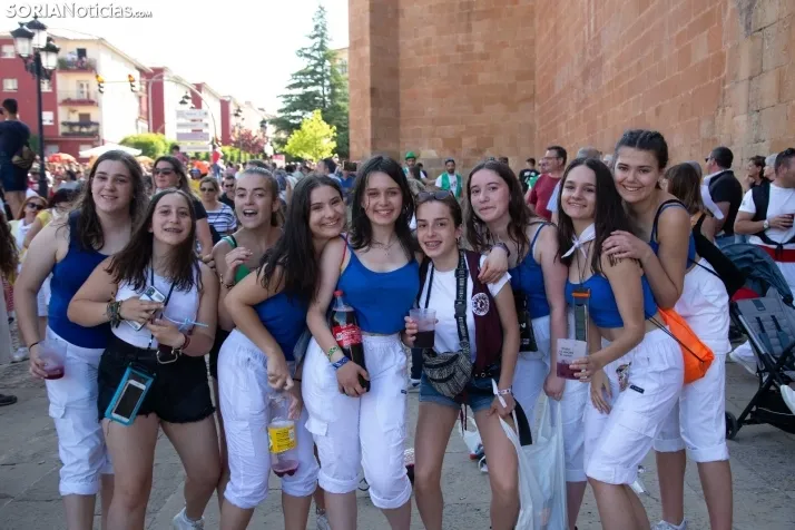 Multitudinaria bajada a Las Bailas 