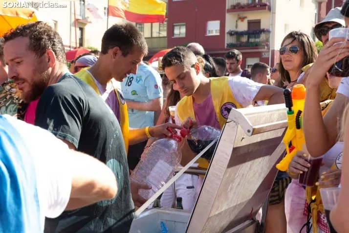 Multitudinaria bajada a Las Bailas 