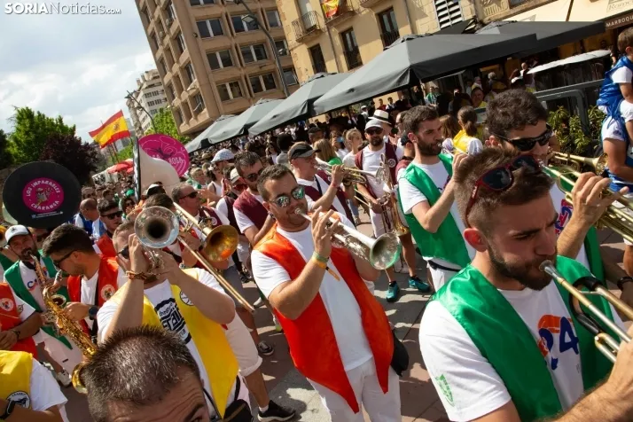 Multitudinaria bajada a Las Bailas 