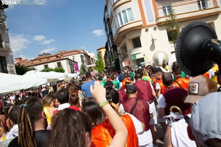 Multitudinaria bajada a Las Bailas 