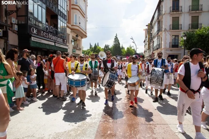 Multitudinaria bajada a Las Bailas 