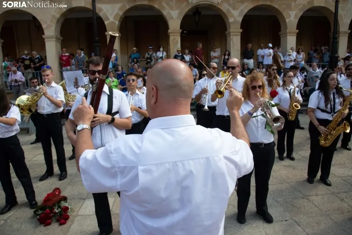 Multitudinaria bajada a Las Bailas 