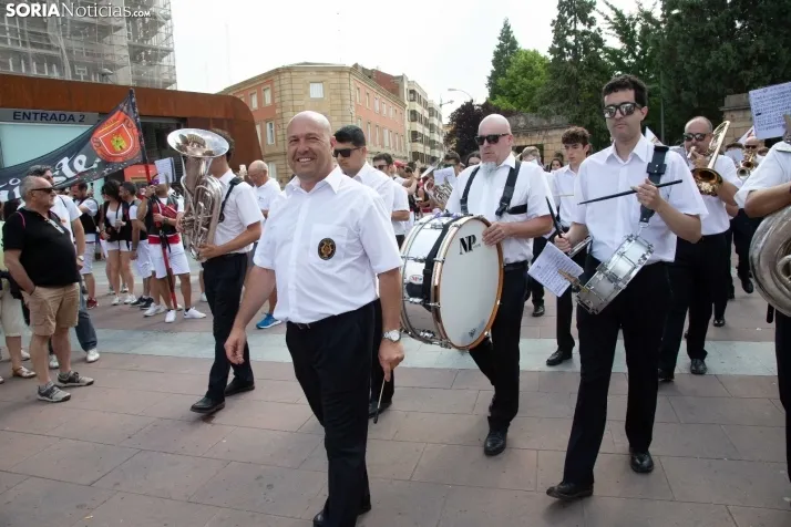 Multitudinaria bajada a Las Bailas 