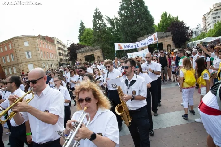 Multitudinaria bajada a Las Bailas 