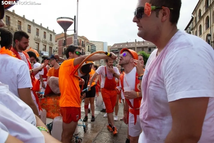 Multitudinaria bajada a Las Bailas 