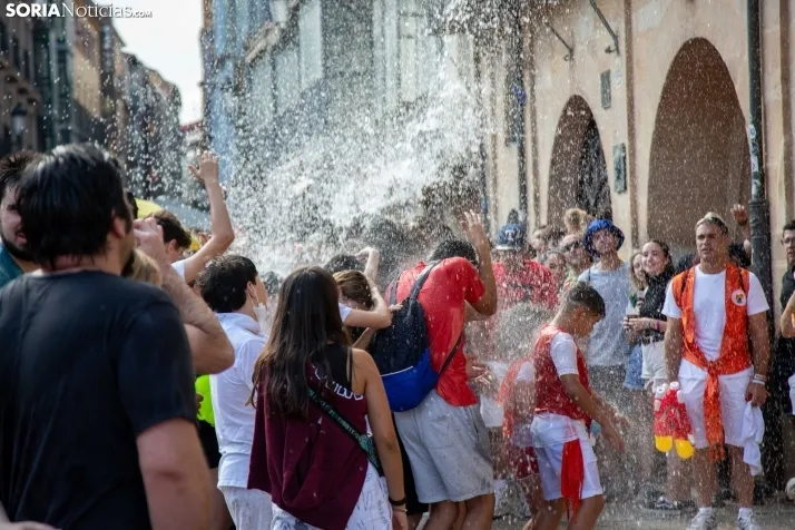 Multitudinaria bajada a Las Bailas 