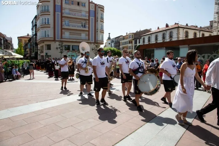Las fotos del desfile del Domingo de Calderas