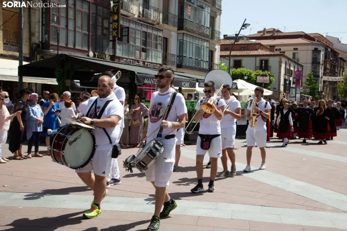 Las fotos del desfile del Domingo de Calderas
