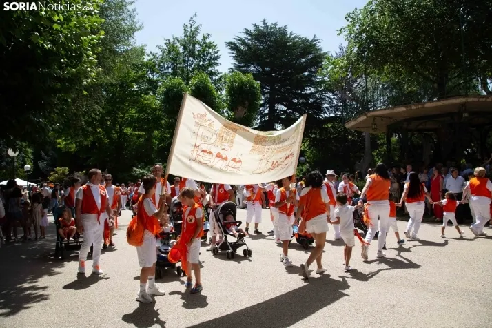 Las fotos del desfile del Domingo de Calderas