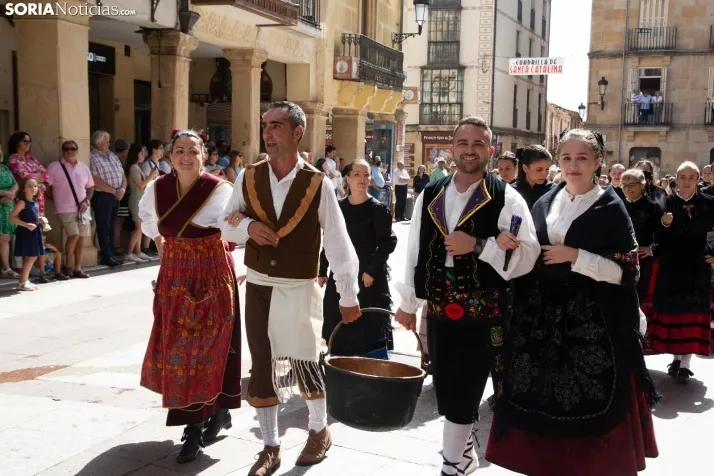 Las fotos del desfile del Domingo de Calderas