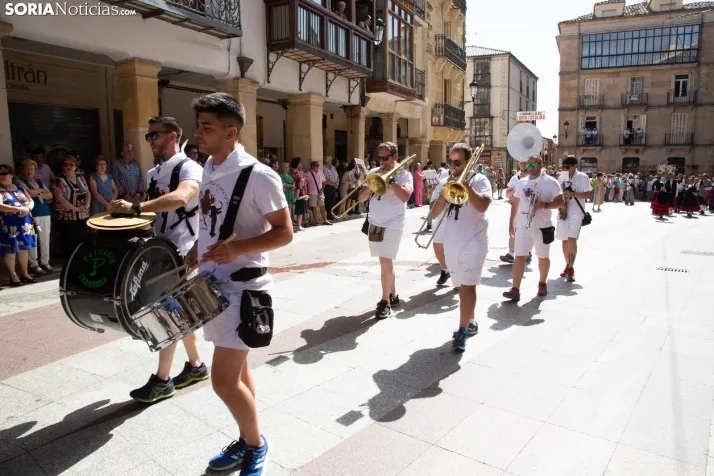 Las fotos del desfile del Domingo de Calderas