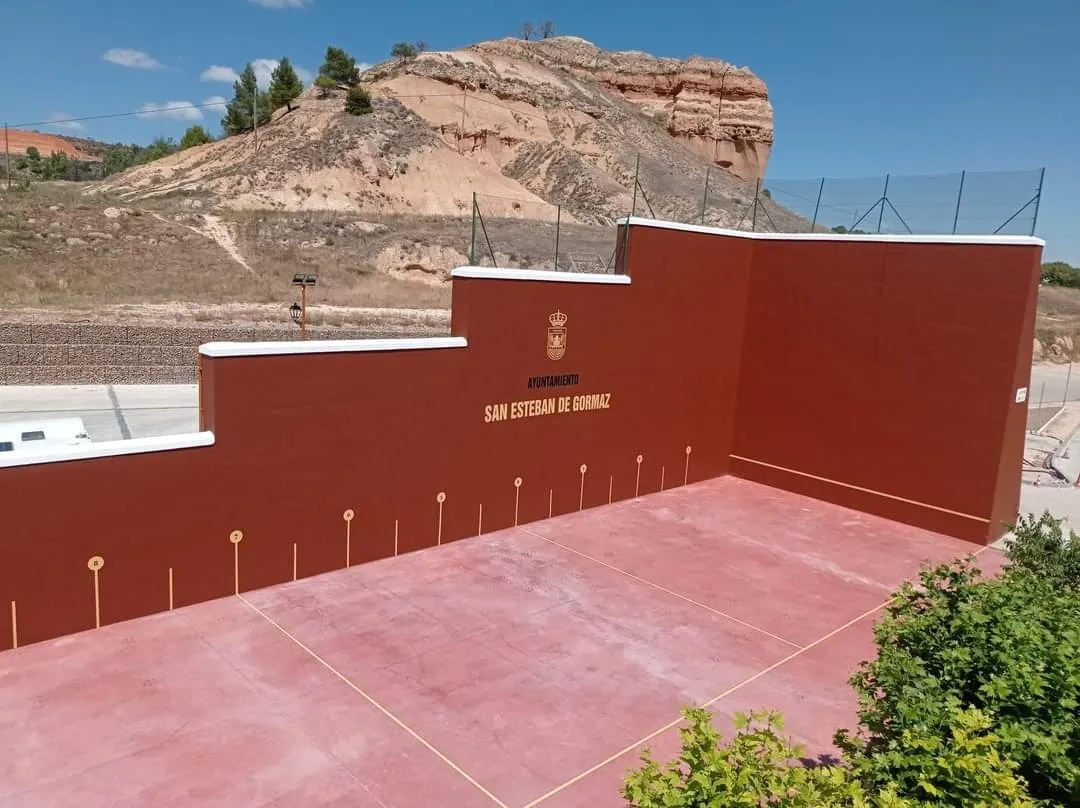 Partidos de otras ediciones y frontón de San Esteban./ Club Pelota Gormaz.