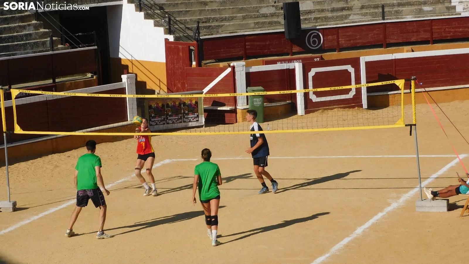 Foto 10 - Fotos: arranca el Voley Plaza en Soria con 380 jugadores y un alt&iacute;simo nivel