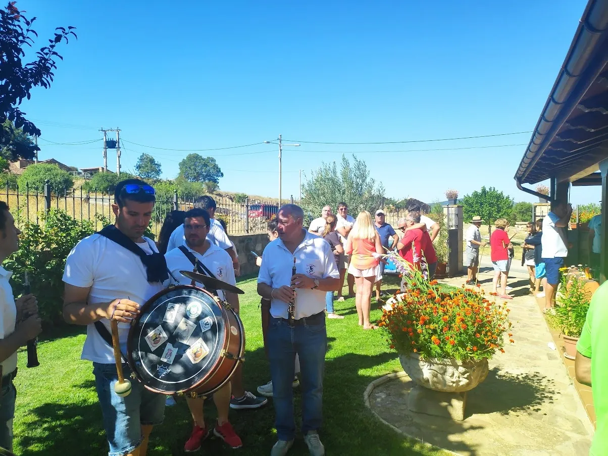 Foto 9 - Hinojosa de la Sierra clausura sus fiestas
