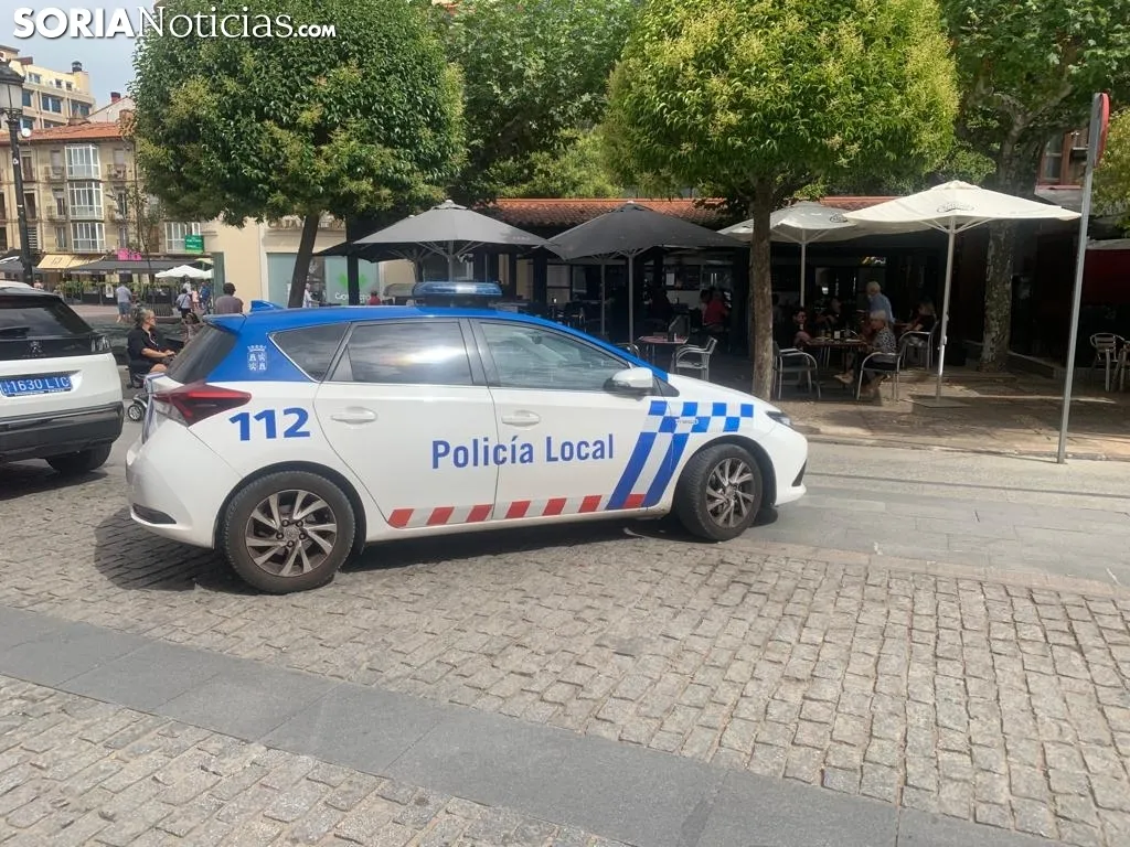 Foto 2 - Gran despliegue policial en la Plaza Herradores