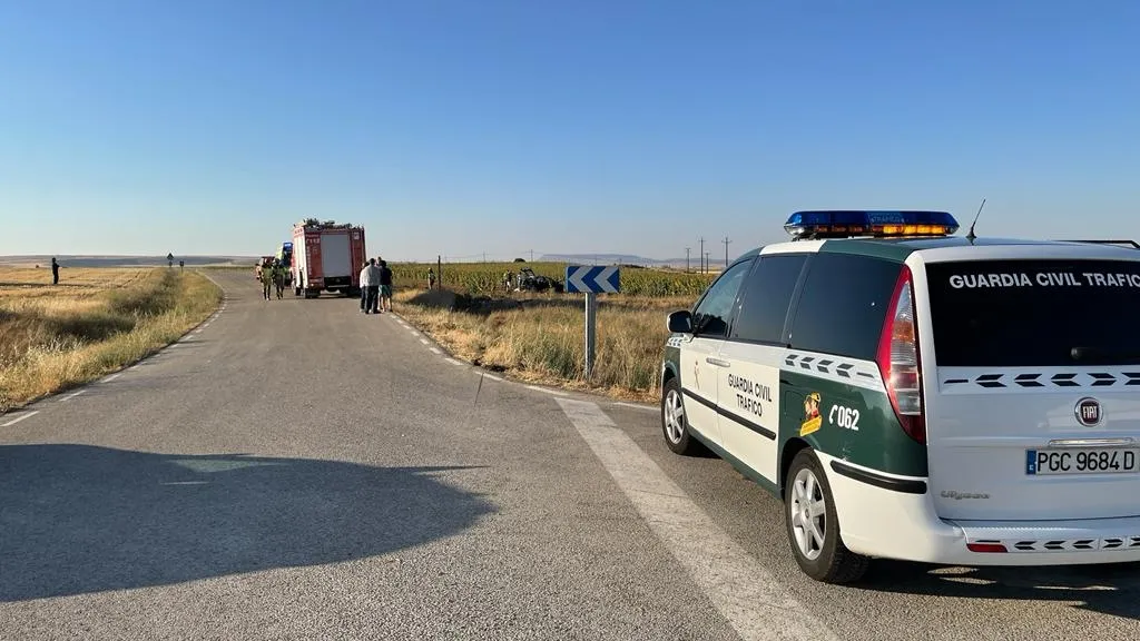 Foto 2 - 1 fallecido (21 a&ntilde;os) y 2 heridos graves (20 y 22) en un accidente de tr&aacute;fico en Soria