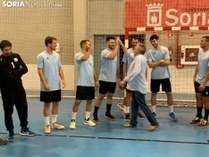 Foto 5 - El BM Soria 22/23 se presenta en sociedad con la ilusi&oacute;n de volver a Plata