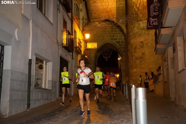 Carrera Nocturna Monumental Almazán 2022