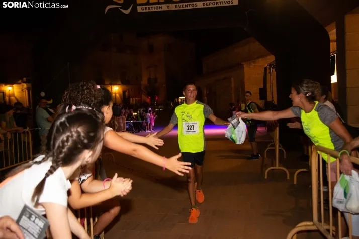 Carrera Nocturna Monumental Almazán 2022