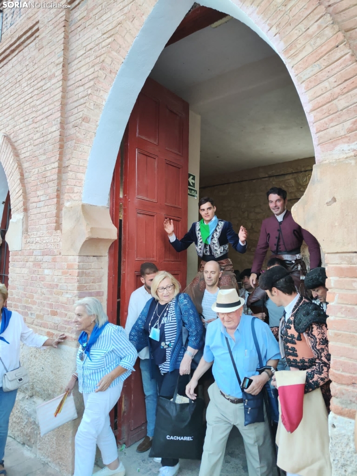 Andy Cartagena y Sergio Pérez, triunfadores en la corrida de El Burgo