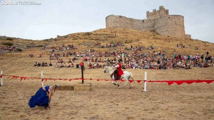 Fotos: Berlanga se traslada al medievo con el mercadillo y un torneo a caballo