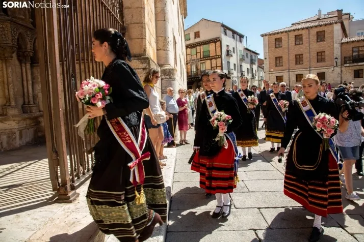 Ofrenda floral a La Virgen del Espino
