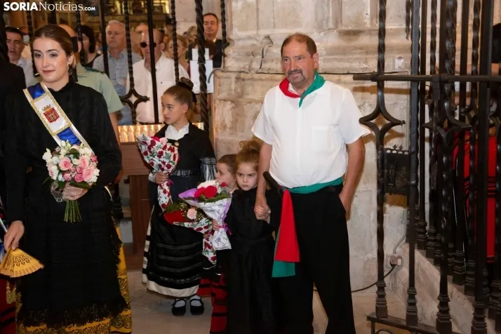 Ofrenda floral a La Virgen del Espino