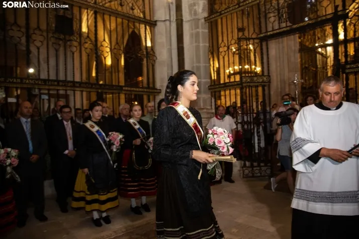 Ofrenda floral a La Virgen del Espino