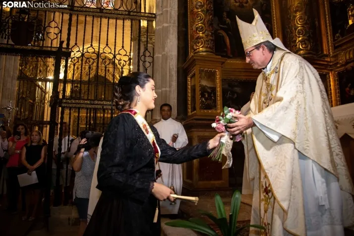 Ofrenda floral a La Virgen del Espino