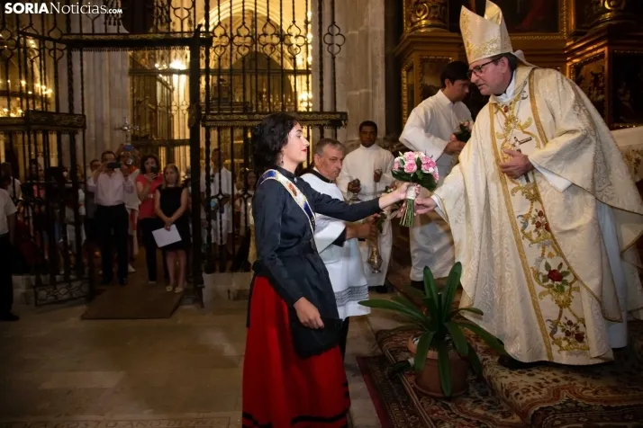 Ofrenda floral a La Virgen del Espino