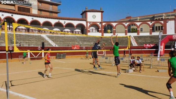 Fotos: arranca el Voley Plaza en Soria con 380 jugadores y un altísimo nivel