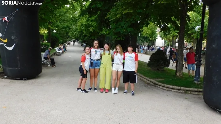 Medio centenar de ni&ntilde;os disfrutan de la Gymkana que cierra las 'Noches Callejeras'
