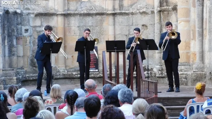 Fotos: 'Soria Cl&aacute;sica' llega a las Ruinas de San Nicol&aacute;s con 'DualBones Quartet'