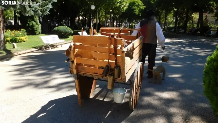 Una imagen del teatro infantil este viernes en la Alameda de Cervantes. /SN