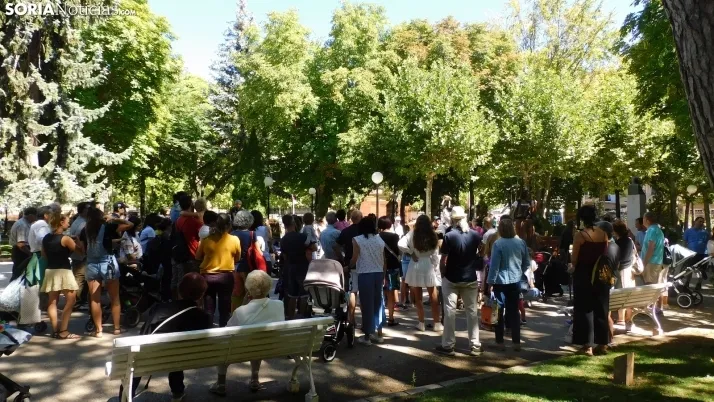 Una imagen del teatro infantil este viernes en la Alameda de Cervantes. /SN