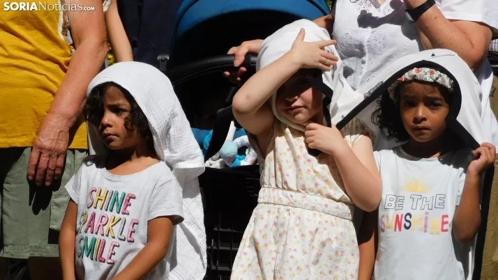 Una imagen del teatro infantil este viernes en la Alameda de Cervantes. /SN