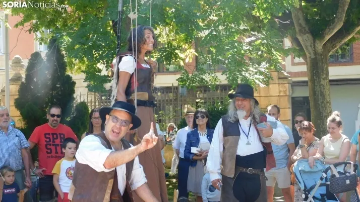 Una imagen del teatro infantil este viernes en la Alameda de Cervantes. /SN