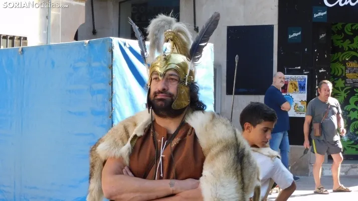 Fotos: Numantinos y Romanos invaden las calles m&aacute;s c&eacute;ntricas de Soria