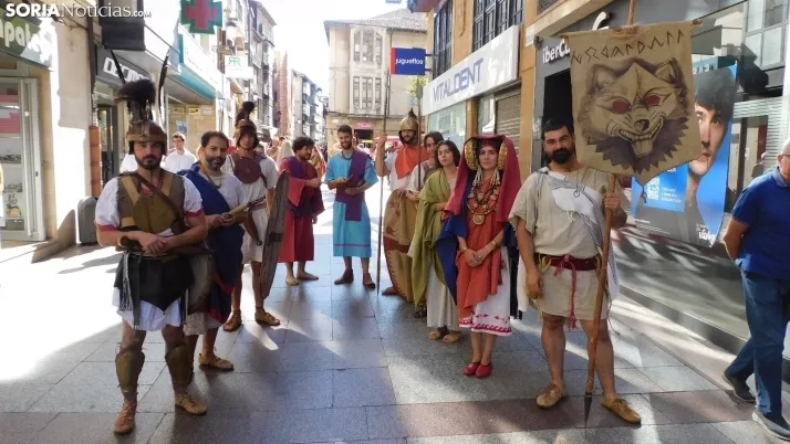 Fotos: Numantinos y Romanos invaden las calles m&aacute;s c&eacute;ntricas de Soria