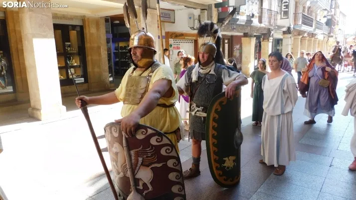 Fotos: Numantinos y Romanos invaden las calles m&aacute;s c&eacute;ntricas de Soria
