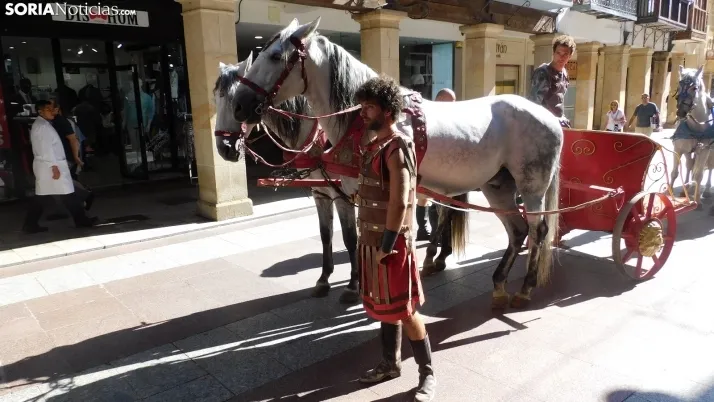 Fotos: Numantinos y Romanos invaden las calles m&aacute;s c&eacute;ntricas de Soria