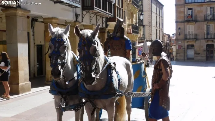 Fotos: Numantinos y Romanos invaden las calles m&aacute;s c&eacute;ntricas de Soria