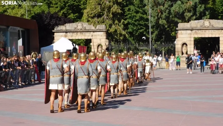 Fotos: Numantinos y Romanos invaden las calles m&aacute;s c&eacute;ntricas de Soria